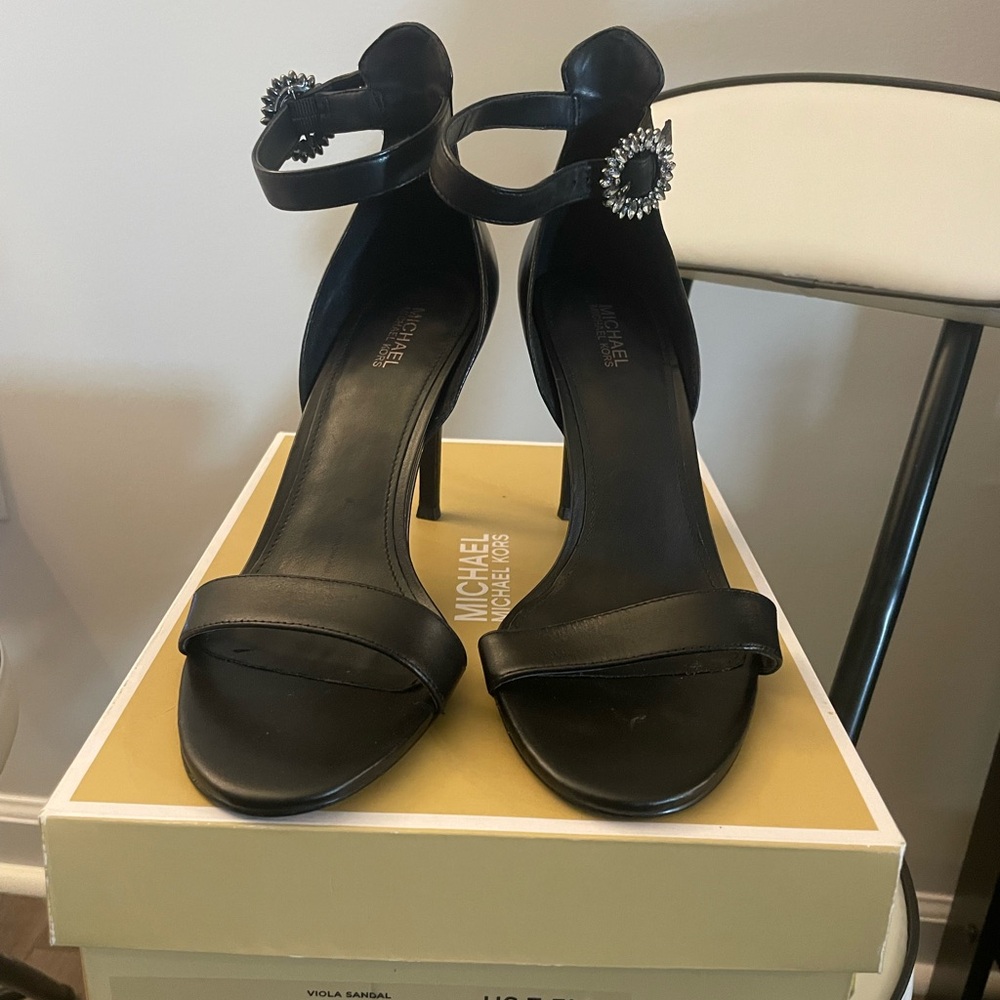 Michael Kors Viola Leather Sandal
